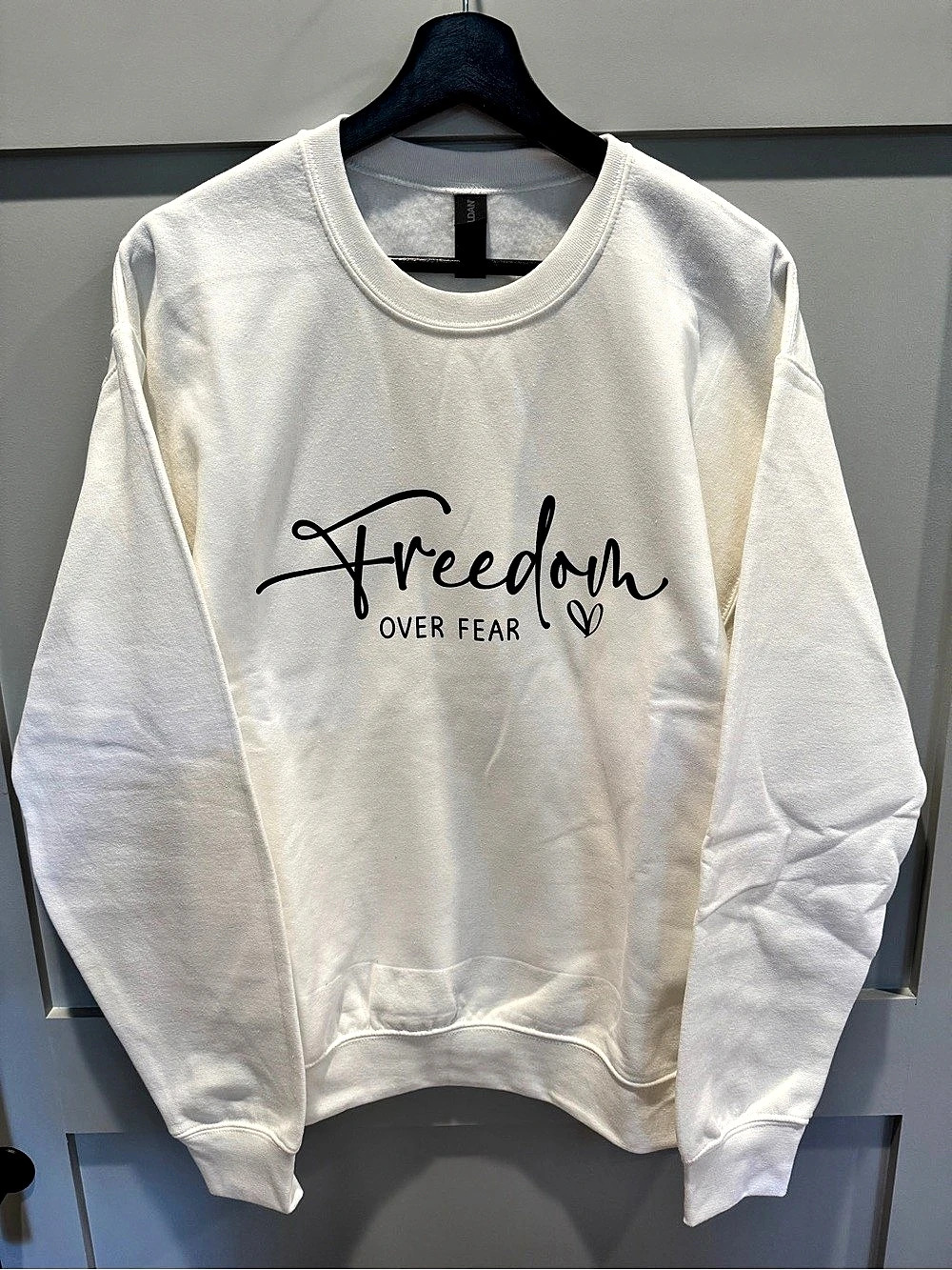 Gildan Heavy Blend Crewneck Sweatshirt Freedom Over Fear Medium NWOT